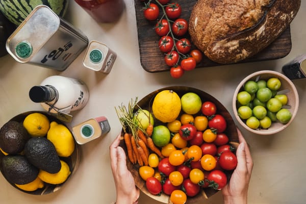 Functional Foods vs Supplements: What Really Works (And What Quietly Wastes Money)